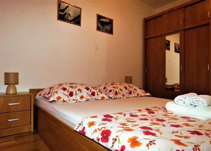 Apartment West *