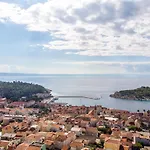 West * Makarska