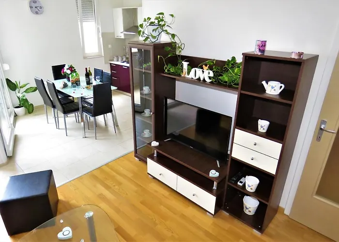 Διαμέρισμα West