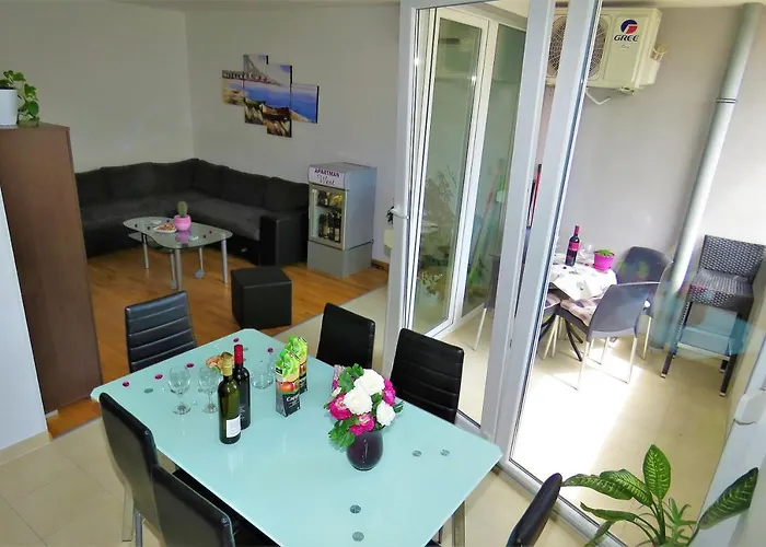 West Μακάρσκα