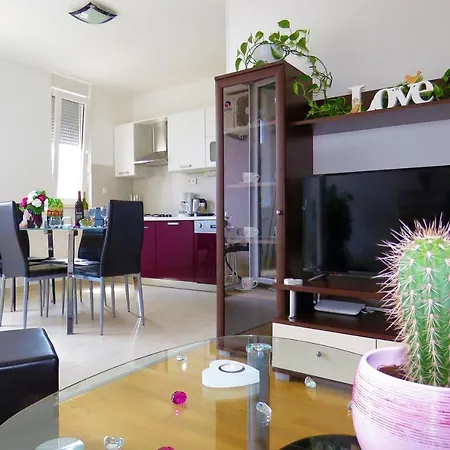 West 아파트 마카르스카